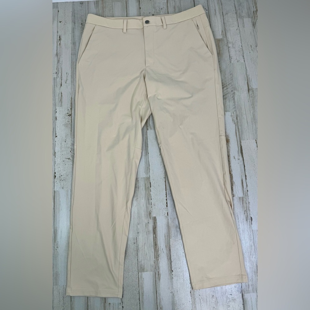 CRZ Yoga Pants Mens 38x31 Cream Athleisure Golf Polyester Stretch Gym Joggers - Picture 2 of 10